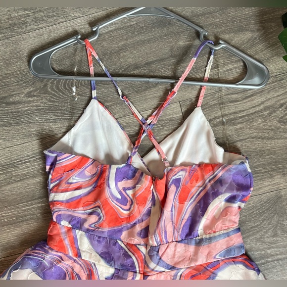 Inspired Hearts Jacquard Tie Dye Tiered Flowy Belted Sleeveless Romper. Size L - Picture 8 of 11